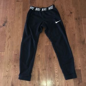 black nike sweatpants/joggers